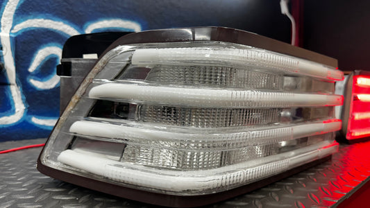 1990 - 1998 Mercedes benz R129 Clear Tail Lights