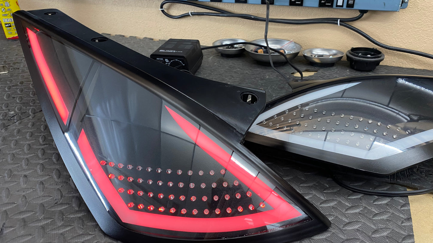nissan 350z HOOK tail lights