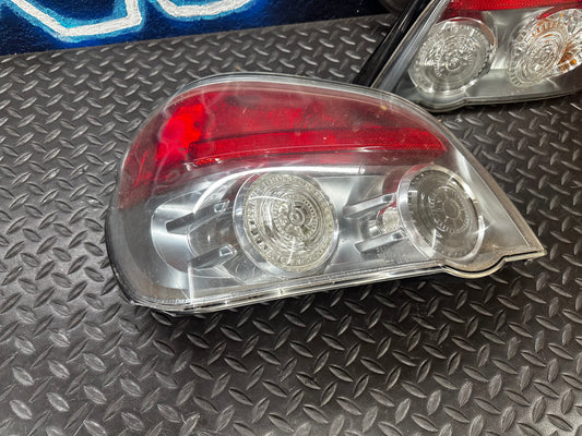 JDM Subaru Impreza WRX STi Outback Sport Wagon RS TS Tail Lights Lamps 2004-2007 (DAMAGED)