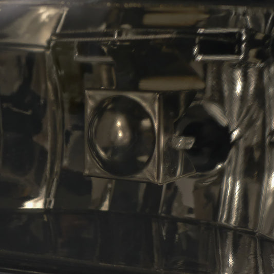 1999-2006 GMC Sierra/Yukon/Yukon XL 12V/27W 881 Fog Lights w/ Mounting Brackets (Chrome Housing/Smoked Lens)