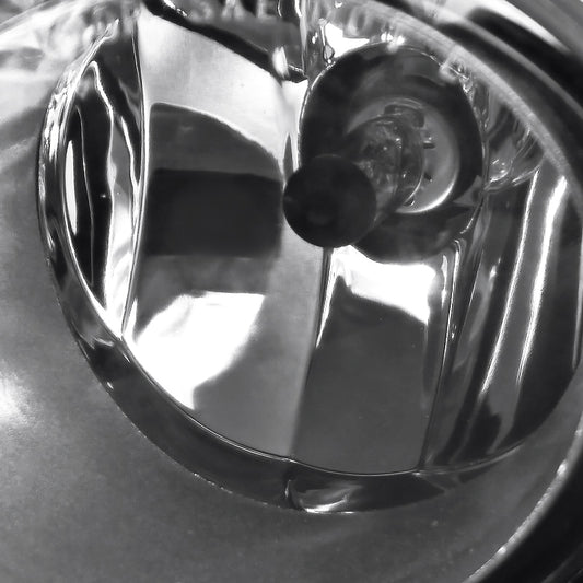 2006-2008 Toyota Yaris Sedan H11 Fog Lights Kit (Chrome Housing/Clear Lens)