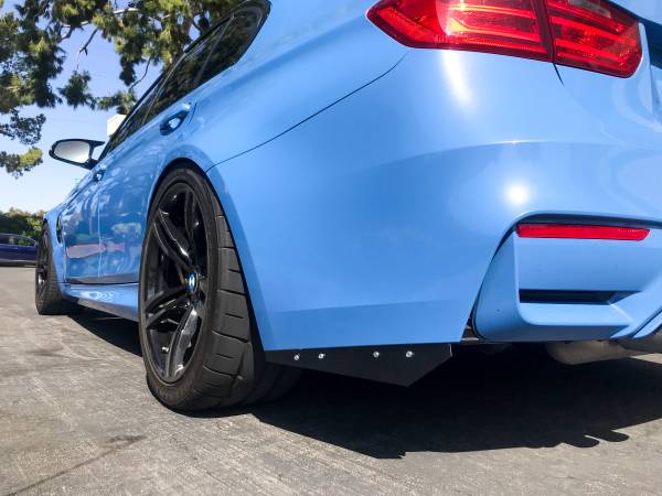 BMW Carbon Fiber Rear Bumper Splitter Extensions Matte Dry (Rivets)