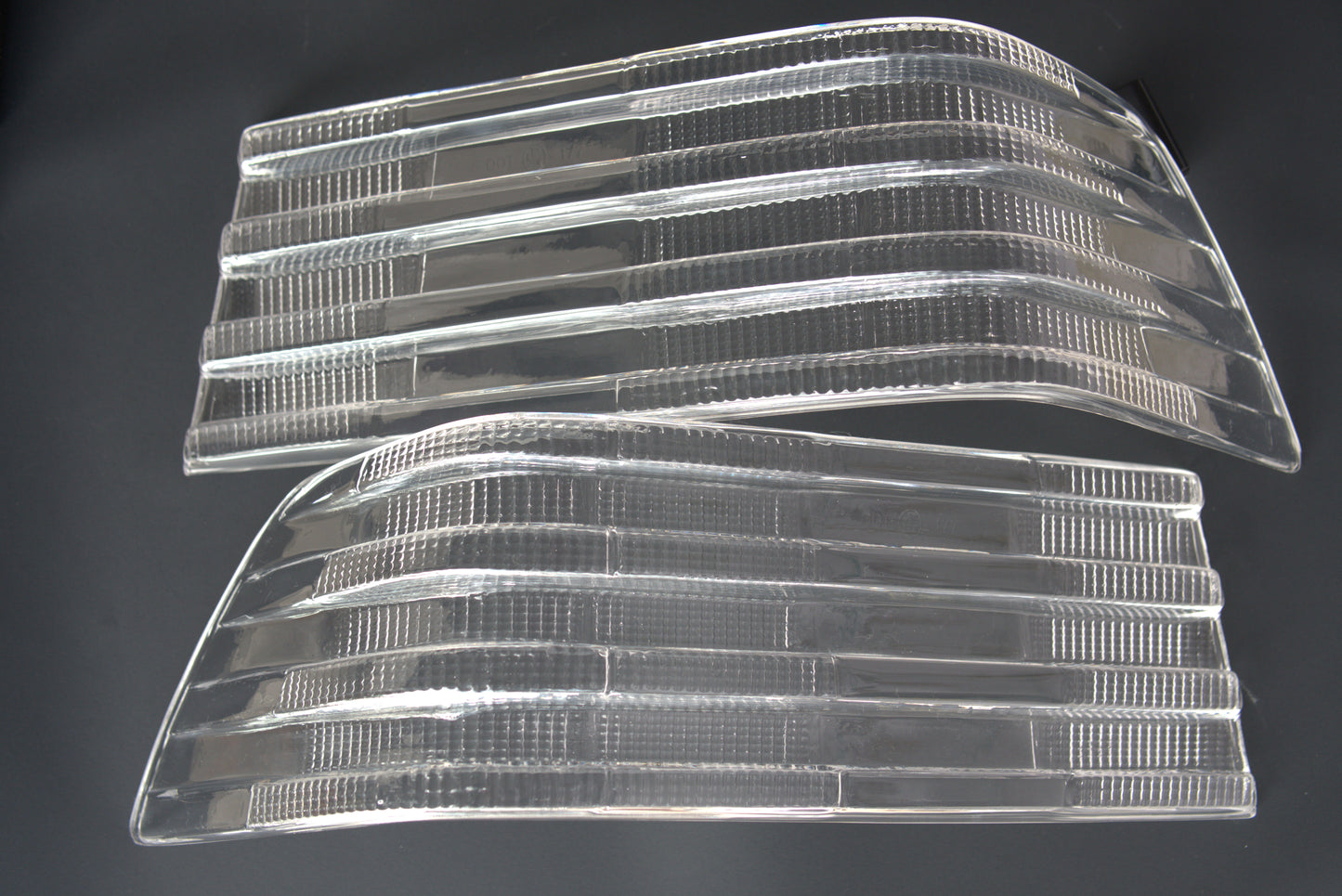 90 - 98 mercedes R129 SL CLEAR tail light lenses