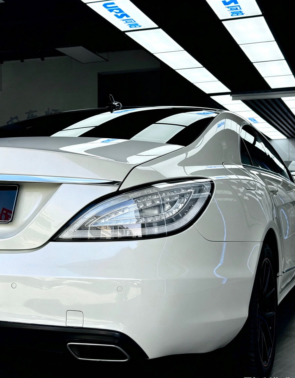 Mercedes-Benz CLS clear tail lights by JIEAN Lights – photo 3