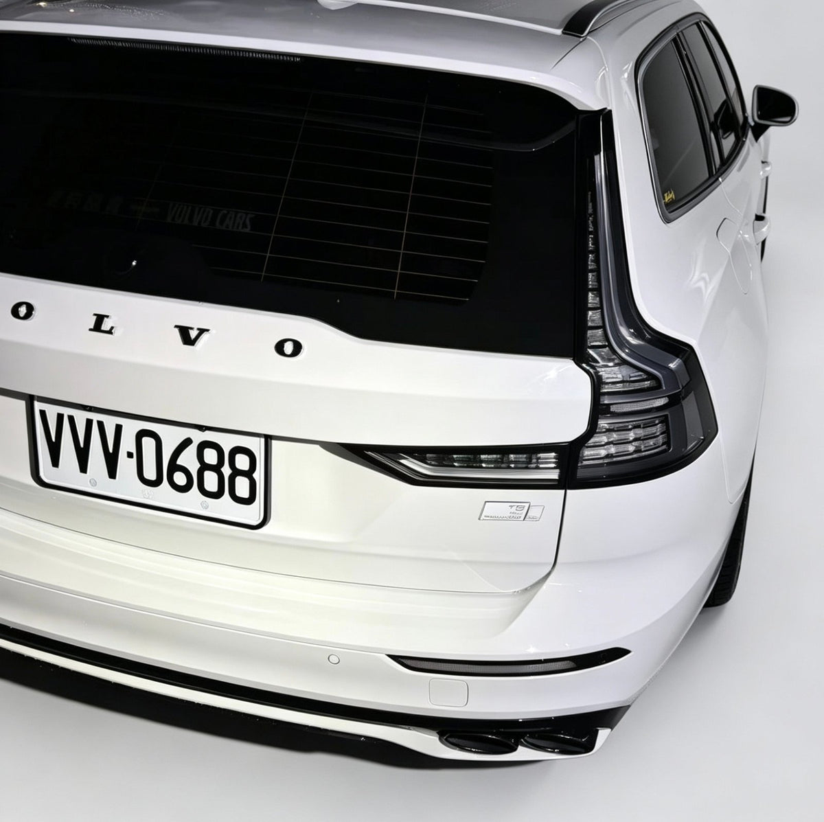 Volvo V60 clear black-housing tail lights by JIEAN Lights – photo 6