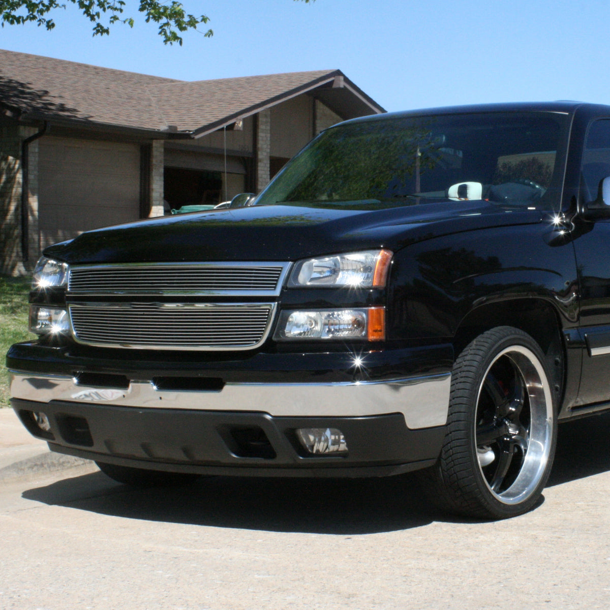 2002-2006 Chevrolet Avalanche/ 2003-2007 Silverado Factory Style Headlights w/ Bumper Lights (Matte Black Housing/Clear Lens)
