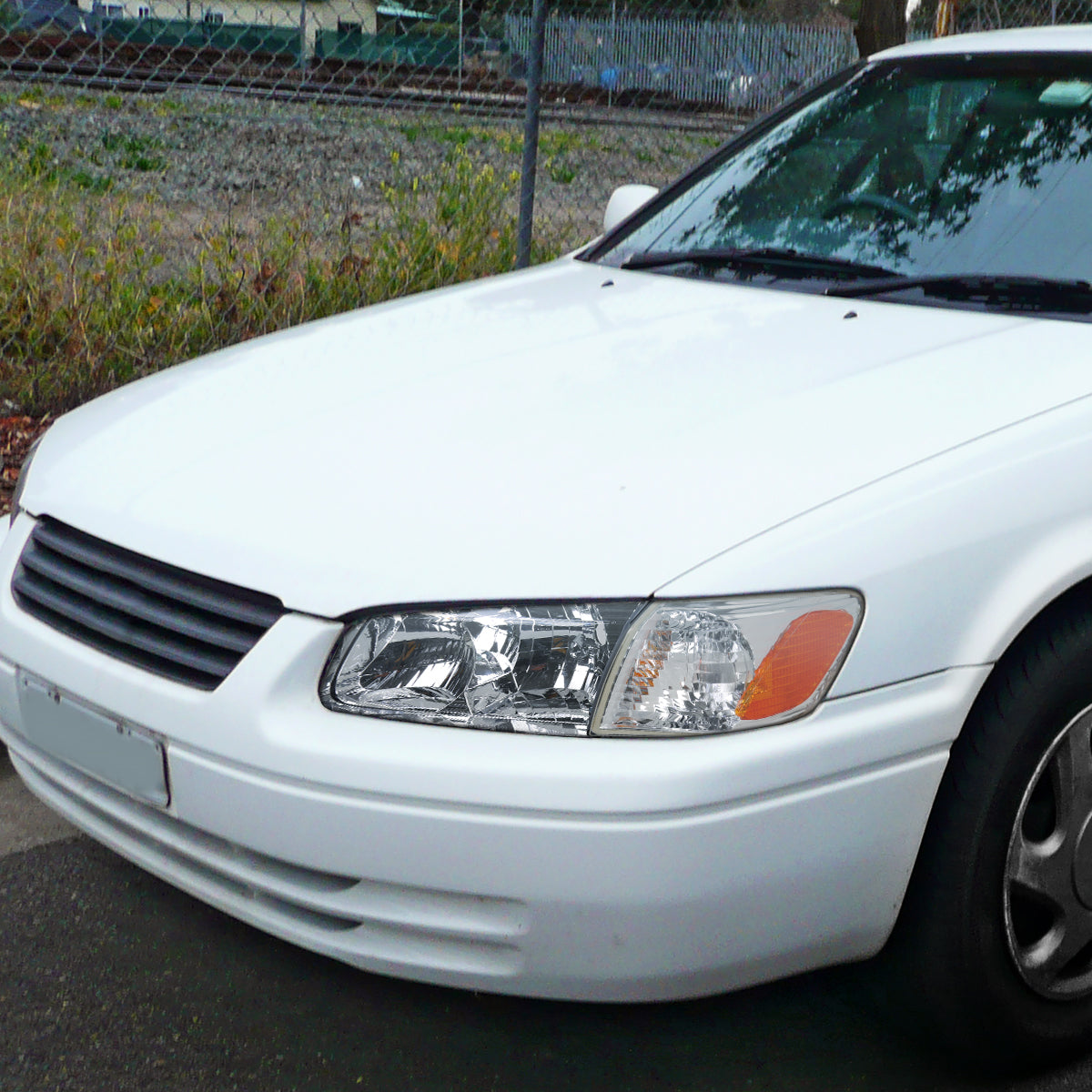 2000-2001 Toyota Camry Factory Style Headlights w/ Amber Reflectors (Chrome Housing/Clear Lens)
