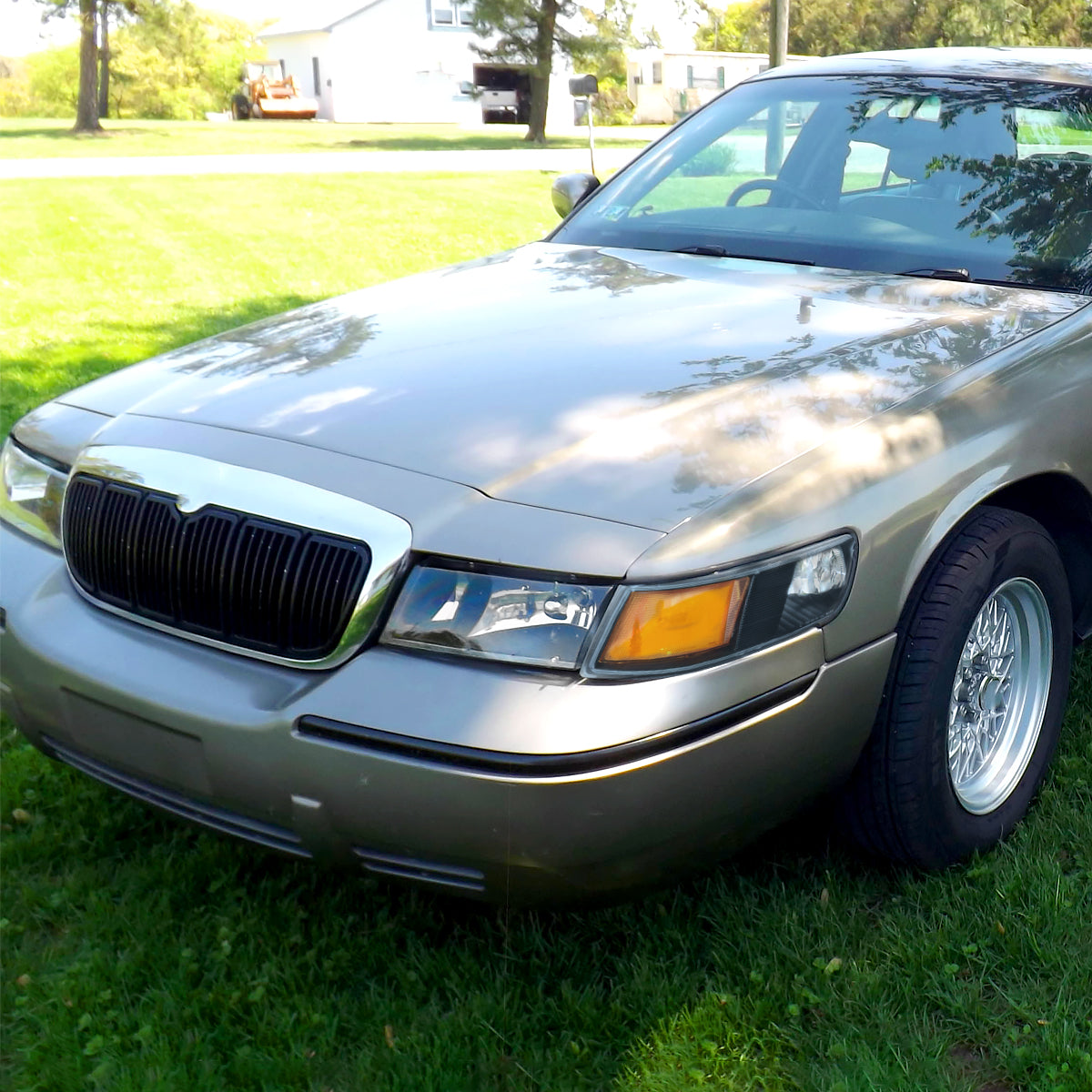 1998-2002 Mercury Grand Marquis Factory Style Crystal Headlights w/ Corner Signal Lights (Matte Black Housing/Clear Lens)