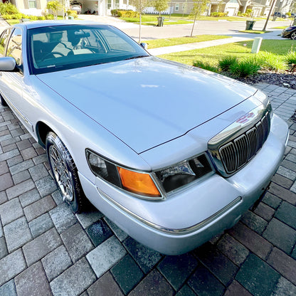 1998-2002 Mercury Grand Marquis Factory Style Crystal Headlights w/ Corner Signal Lights (Matte Black Housing/Clear Lens)
