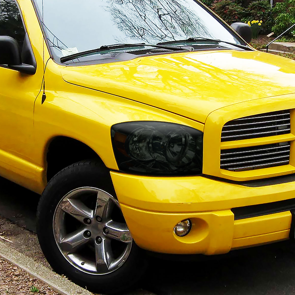 2006-2008 Dodge RAM 1500/ 2006-2009 RAM 2500 3500 Factory Style Crystal Headlights (Chrome Housing/Smoked Lens)