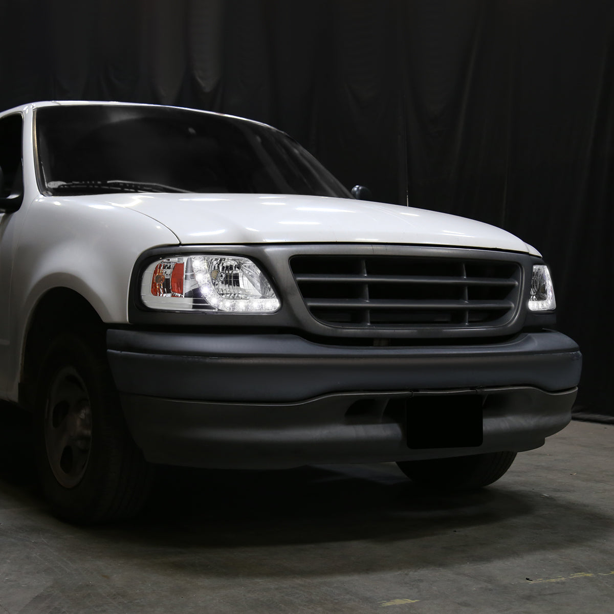 1997-2004 Ford F-150/Expedition Factory Style Crystal Headlights w/ SMD LED Light Strip (Chrome Housing/Clear Lens)