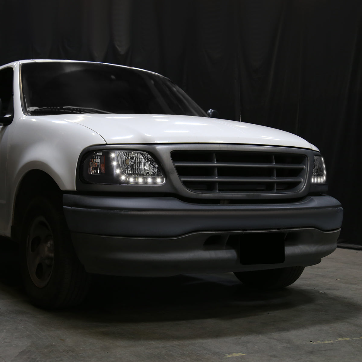 1997-2004 Ford F-150/Expedition Factory Style Crystal Headlights w/ SMD LED Light Strip (Matte Black Housing/Clear Lens)