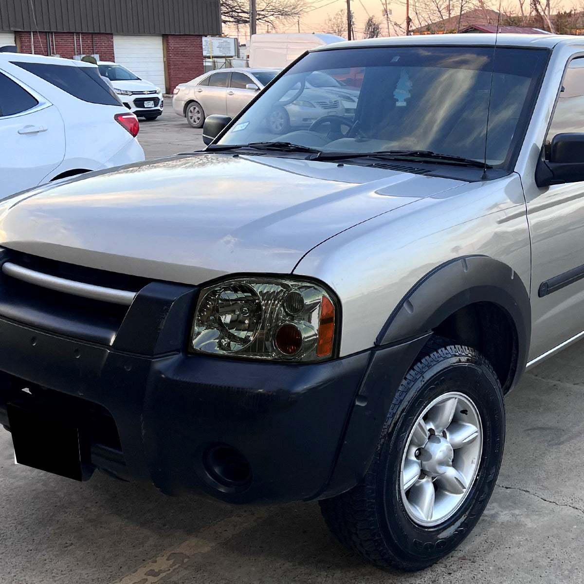 2001-2004 Nissan Frontier XE Factory Style Headlight (Chrome Housing/Smoked Lens)