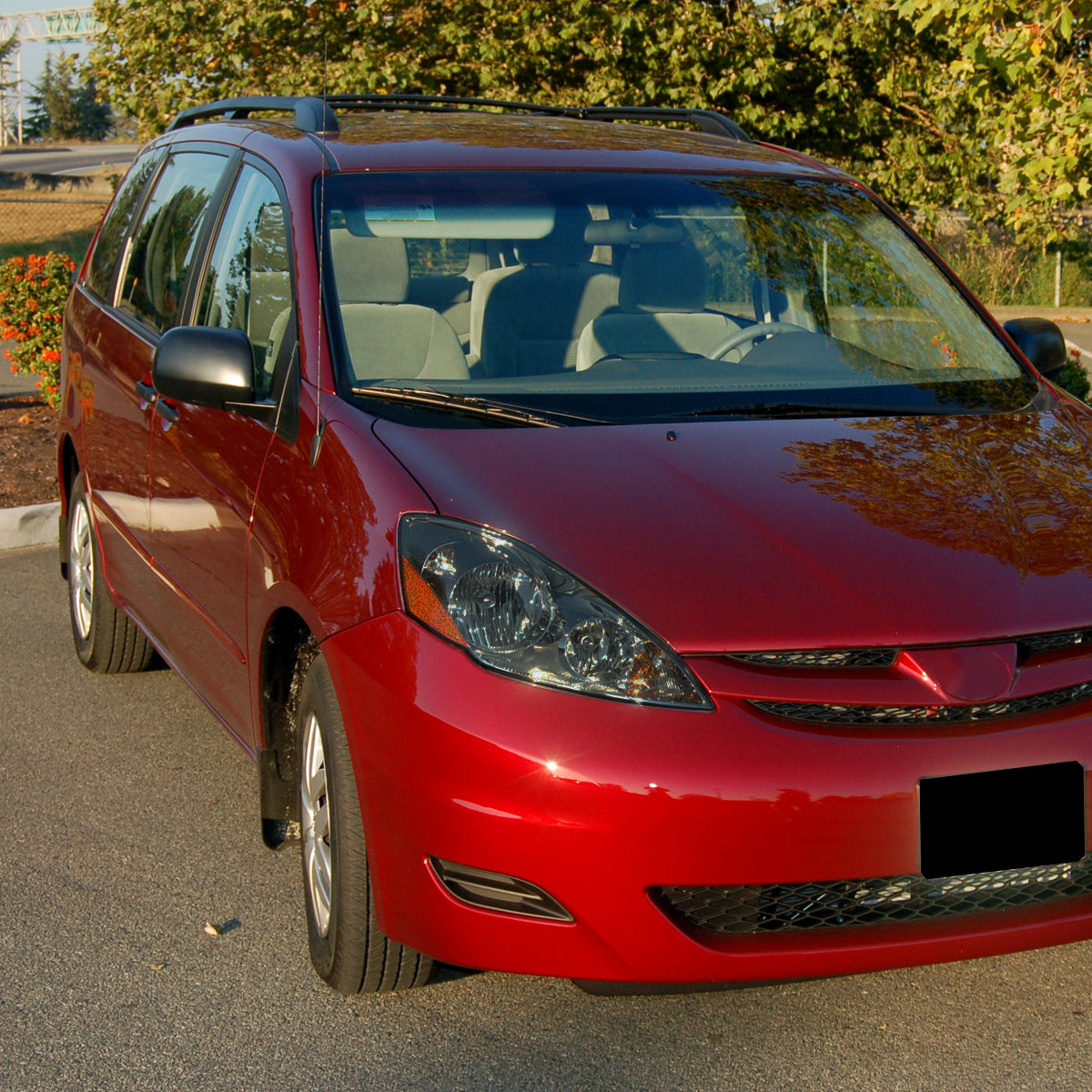 2006-2010 Toyota Sienna Factory Style Headlights w/ Amber Reflector (Chrome Housing/Smoked Lens)