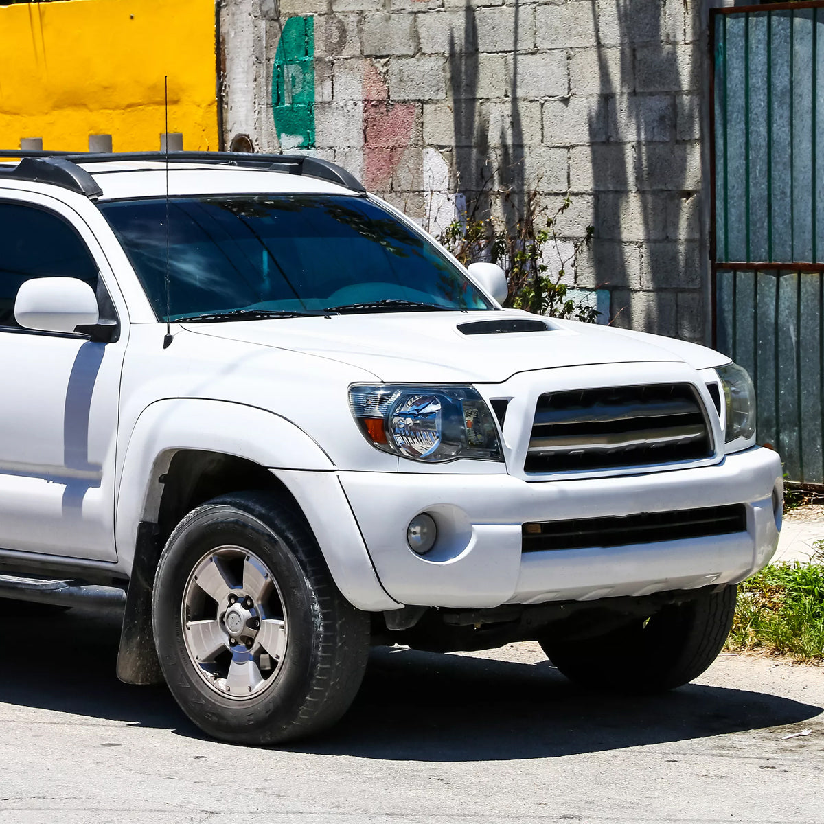2005-2011 Toyota Tacoma Factory Style Headlights (Matte Black Housing/Clear Lens)