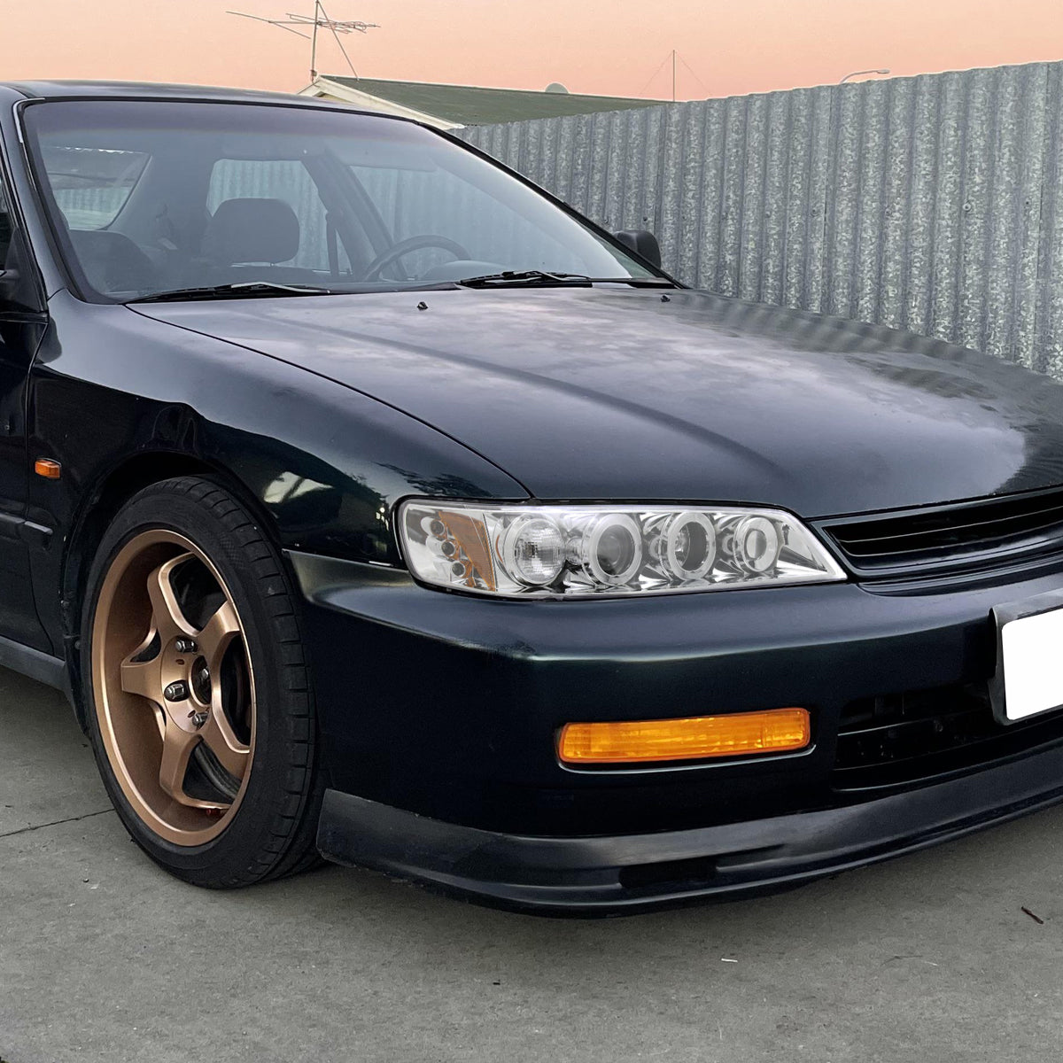 1994-1997 Honda Accord Dual Halo Projector Headlights (Chrome Housing/Clear Lens)