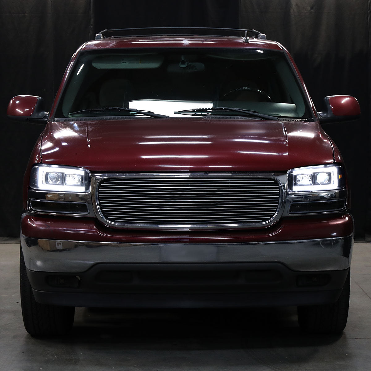 2000-2006 GMC Sierra/Denali/Yukon LED Strip Projector Headlights (Matte Black Housing/Clear Lens)