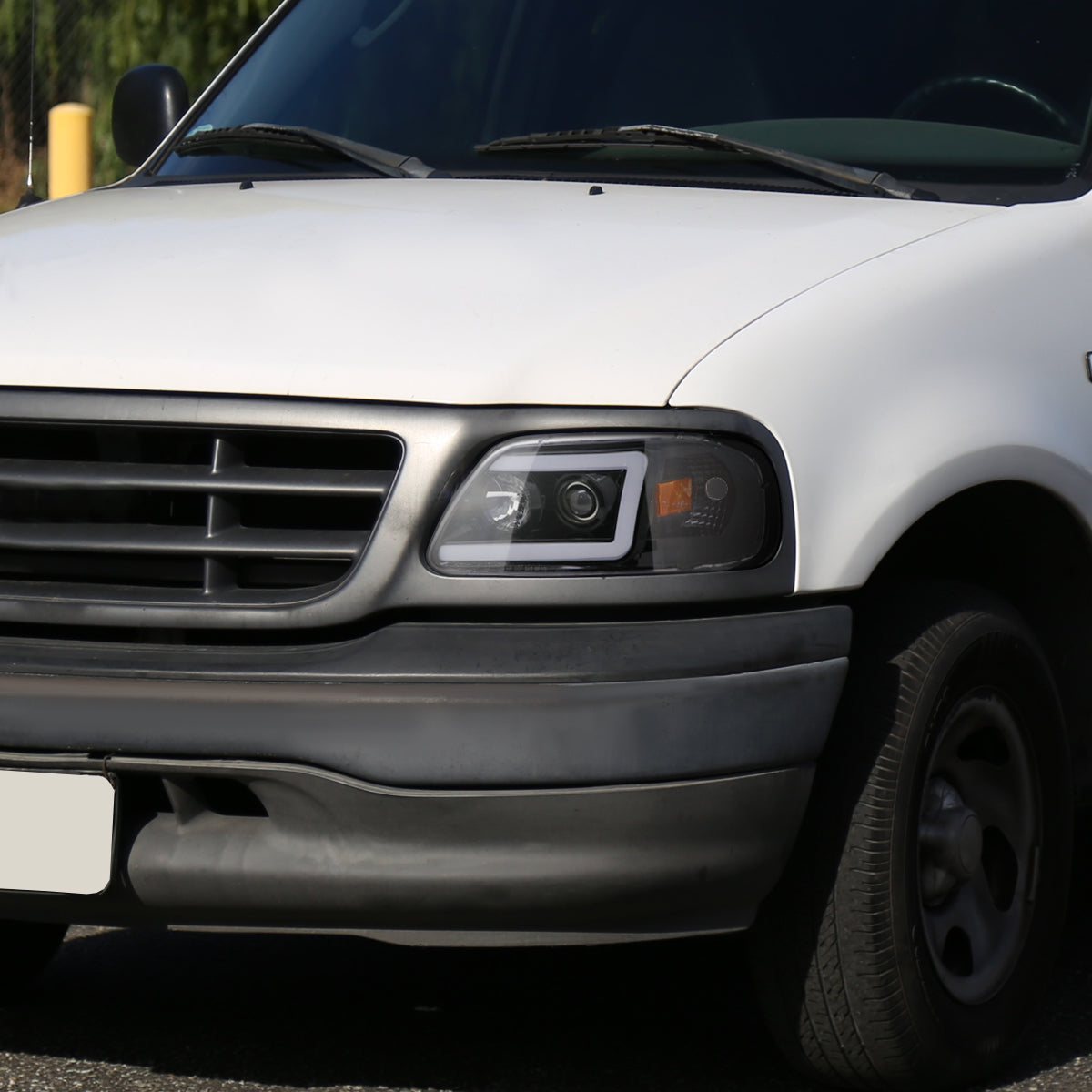1997-2004 Ford F-150 / 1997-2002 Expedition LED C-Bar Projector Headlights (Jet Black Housing/Clear Lens)