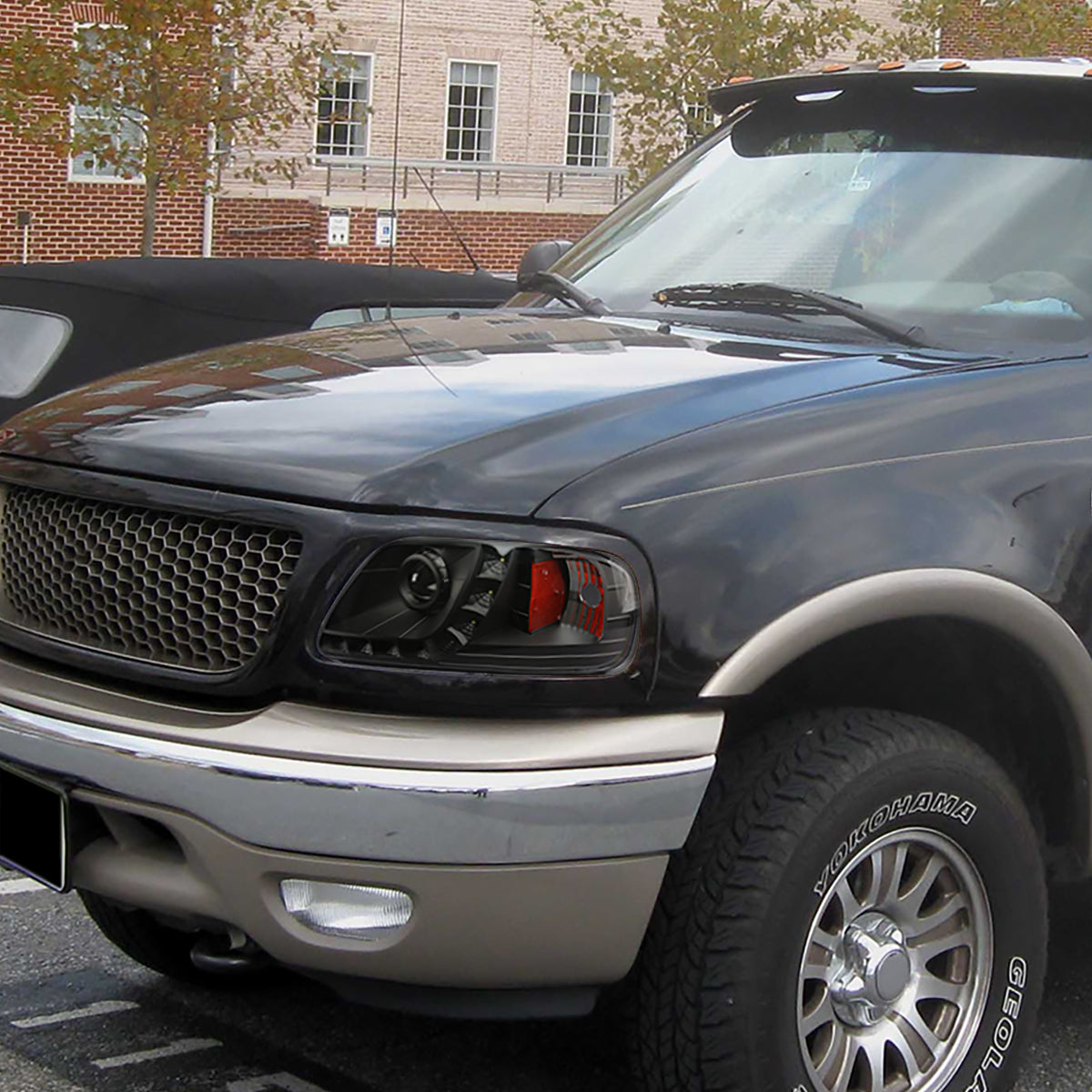 1997-2004 Ford F-150 / 1997-2002 Expedition Projector Headlights w/ SMD LED Light Strip (Matte Black Housing/Clear Lens)