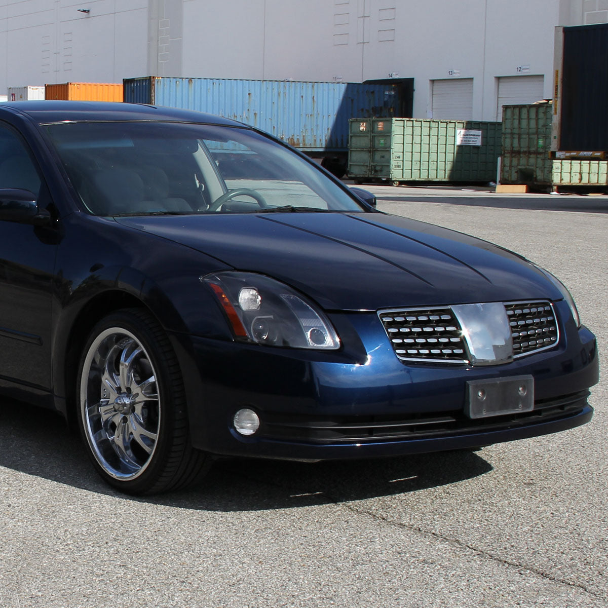 2004-2006 Nissan Maxima Projector Headlights w/ Amber Reflectors (Matte Black Housing/Clear Lens)