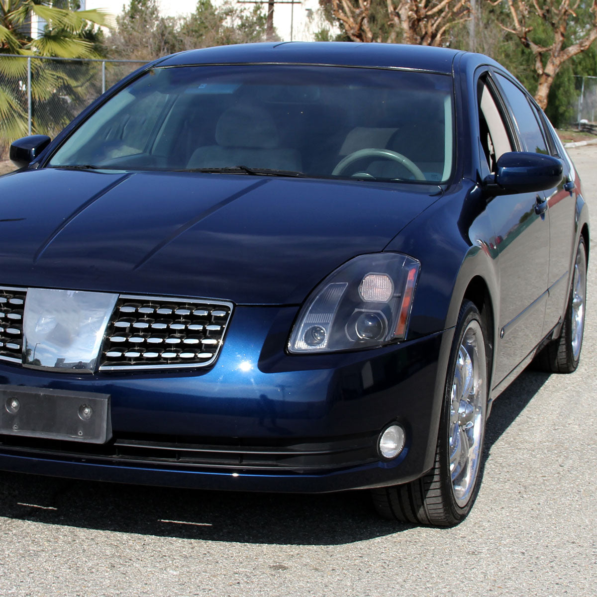 2004-2006 Nissan Maxima Projector Headlights w/ Amber Reflectors (Matte Black Housing/Clear Lens)
