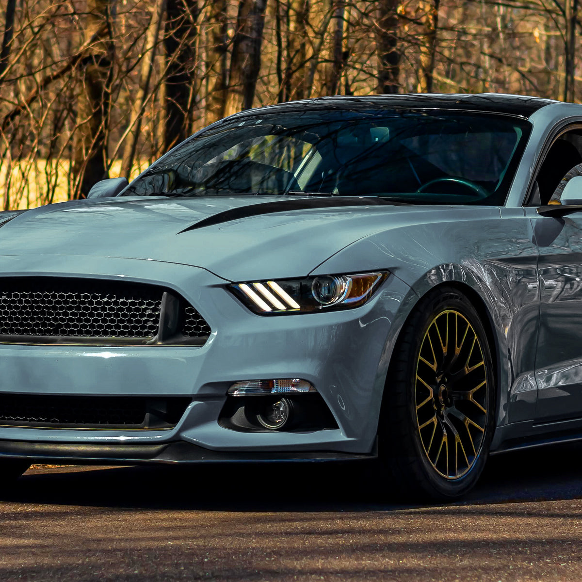 2015-2017 Ford Mustang HID/Xenon Switchback Sequential LED Turn Signal Projector Headlights (Matte Black Housing/Clear Lens)