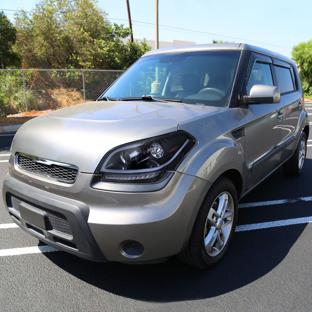 2010-2011 Kia Soul Projector Headlights w/ LED Light Bar & LED Turn Signal Lights (Glossy Black Housing/Smoked Lens)