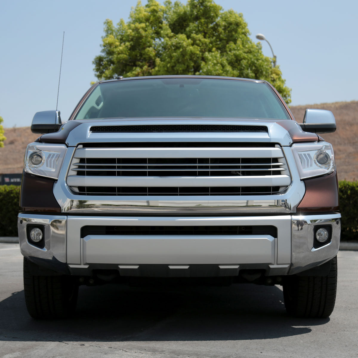 2014-2021 Toyota Tundra LED C-Bar Projector Headlights w/ Sequential Arrow Turn Signals (Chrome Housing/Clear Lens)