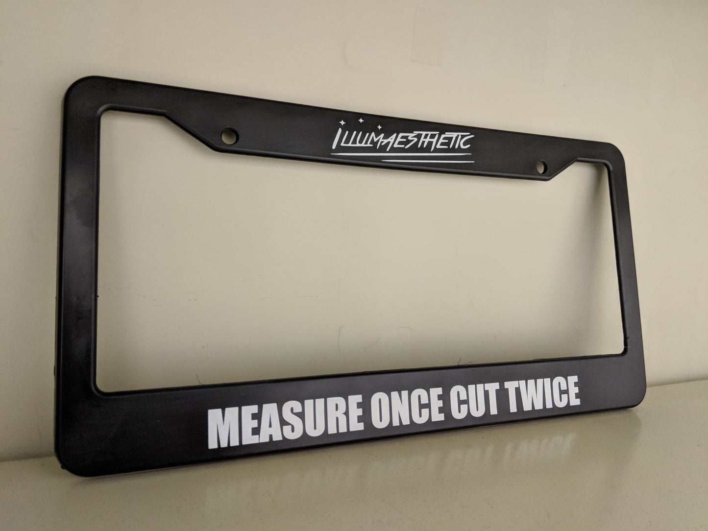 Illumaesthetic Custom Plate Frame (Simple Text)