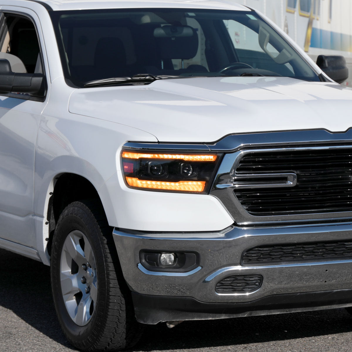 2019??2024 Dodge RAM 1500 LED Bar Projector Headlights w/ Switchback Sequential Turn Signals, Amber LED & Pulsing Glow (Matte Black Housing / Clear Lens)