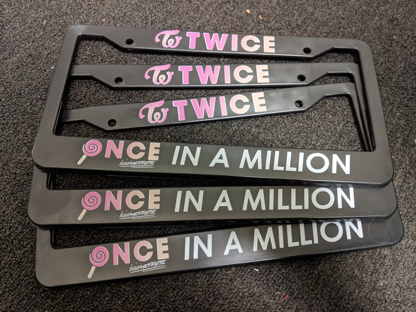 Illumaesthetic KPOP Plate Frame - TWICE