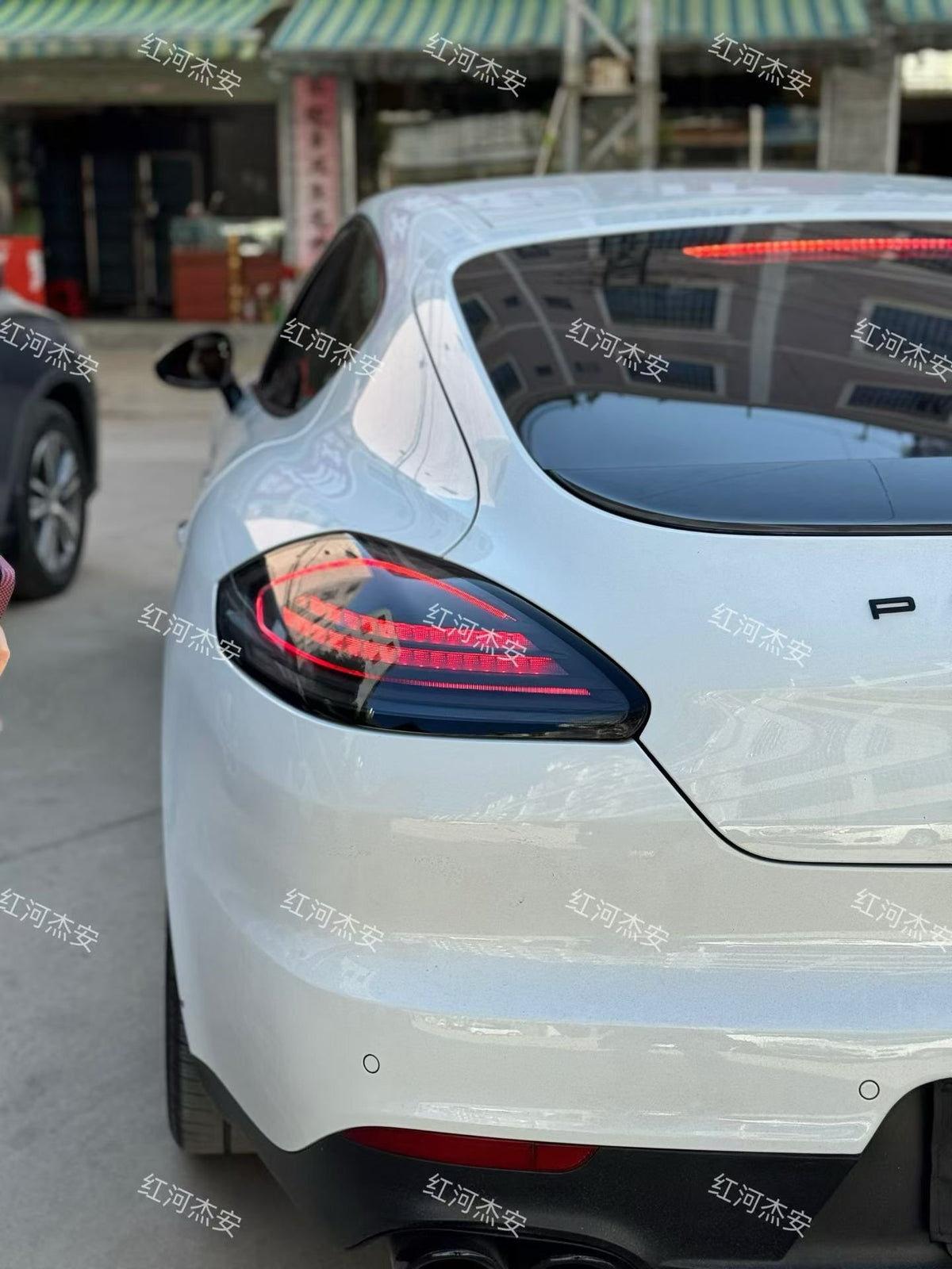 Porsche Panamera clear tail lights by JIEAN Lights – photo 1