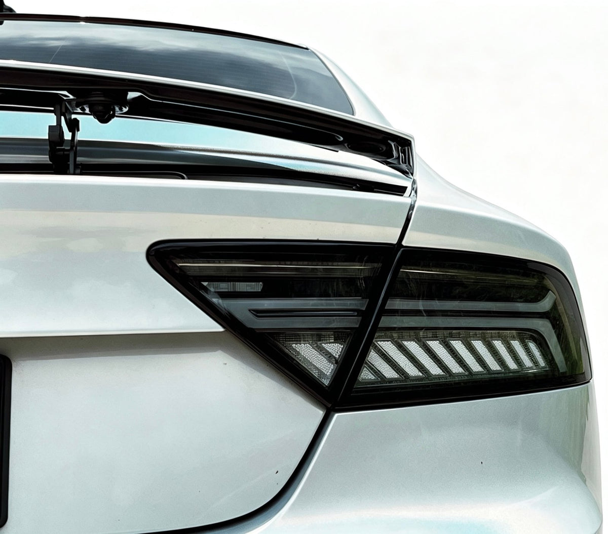 Audi A7 clear venom-style tail lights by JIEAN Lights – photo 3