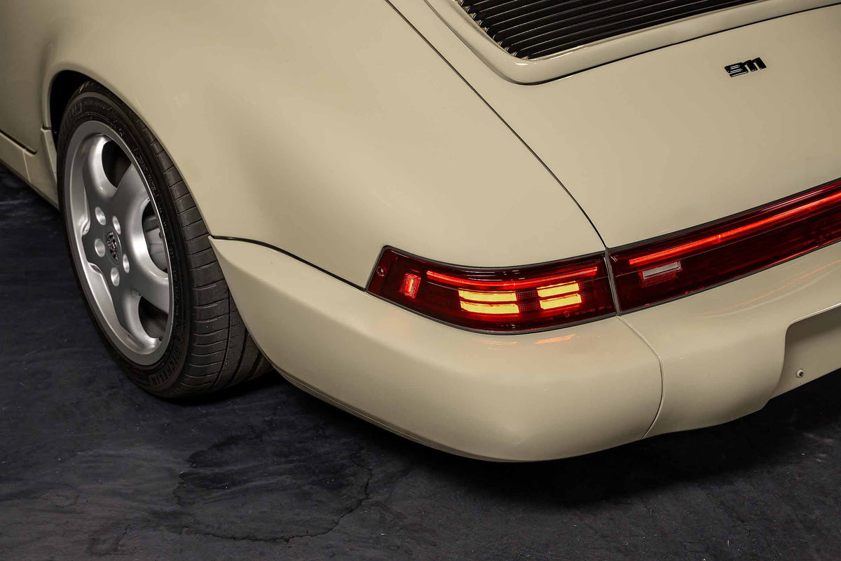 Porsche 964 with Founders wraparound LED light pipe illuminated