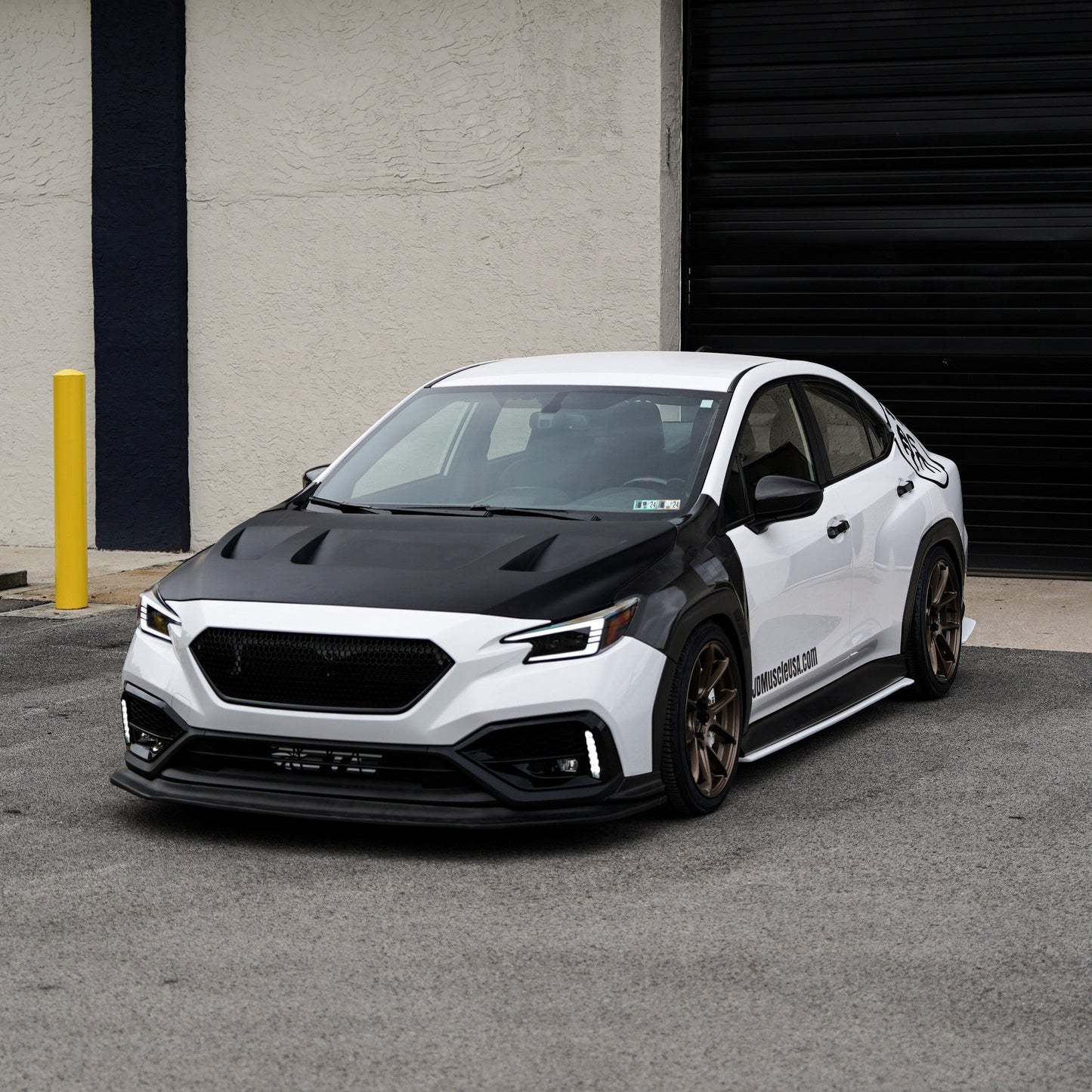 JDMuscle [22-25 WRX w/ FMIC] Carbon Fiber Scoopless Hood V1