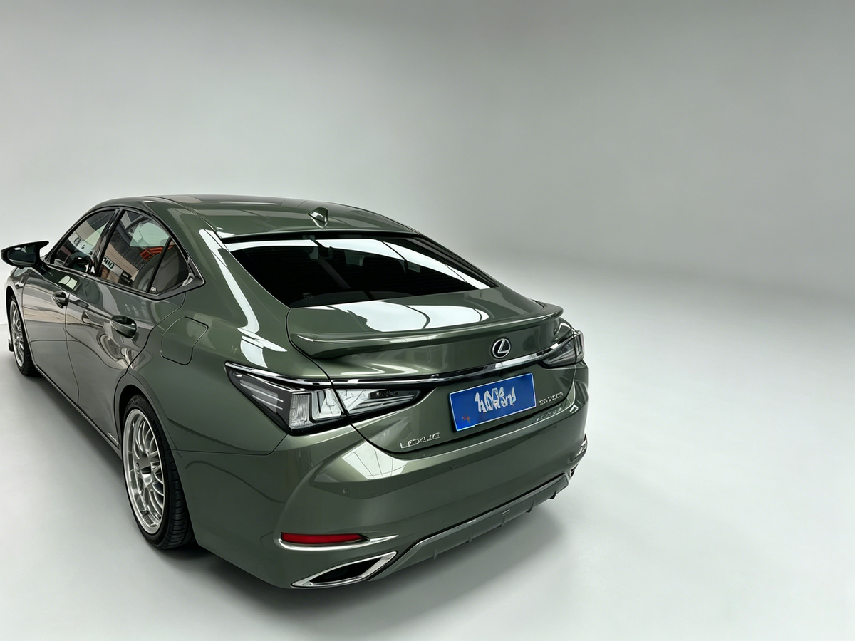 Lexus ES 300h clear tail lights by JIEAN Lights – photo 4