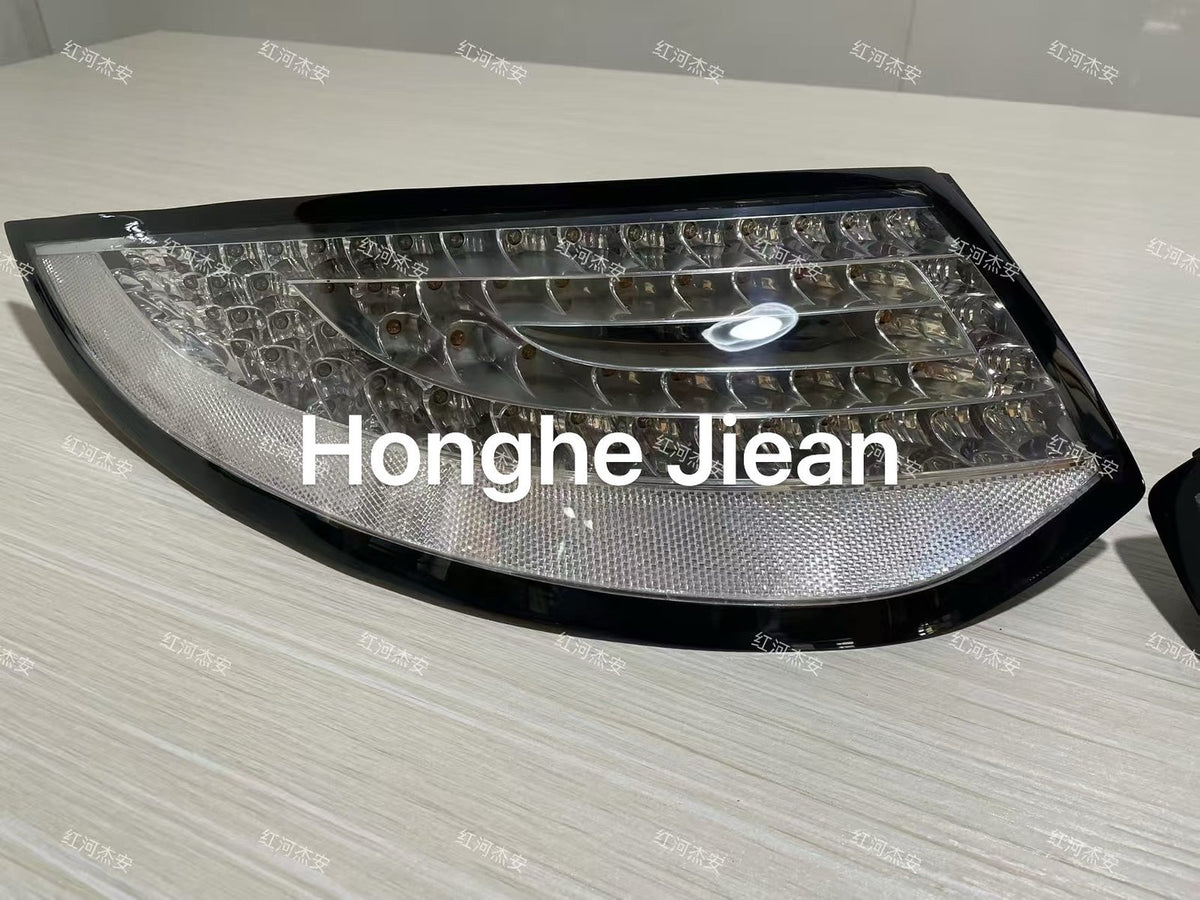 Porsche 911 clear silver-housing tail lights by JIEAN Lights – photo 5
