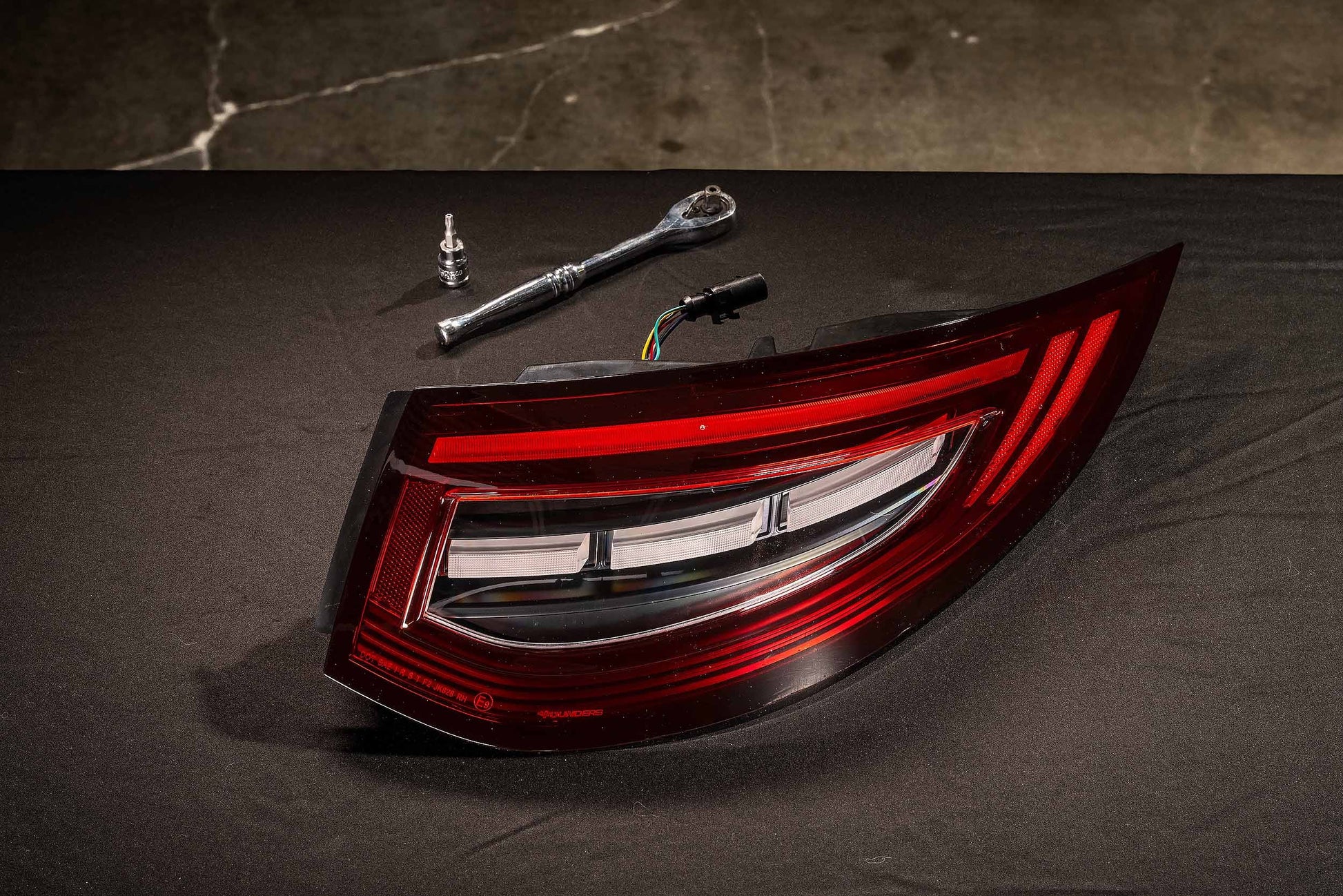 Porsche 997.2 Founders tail light red lens
