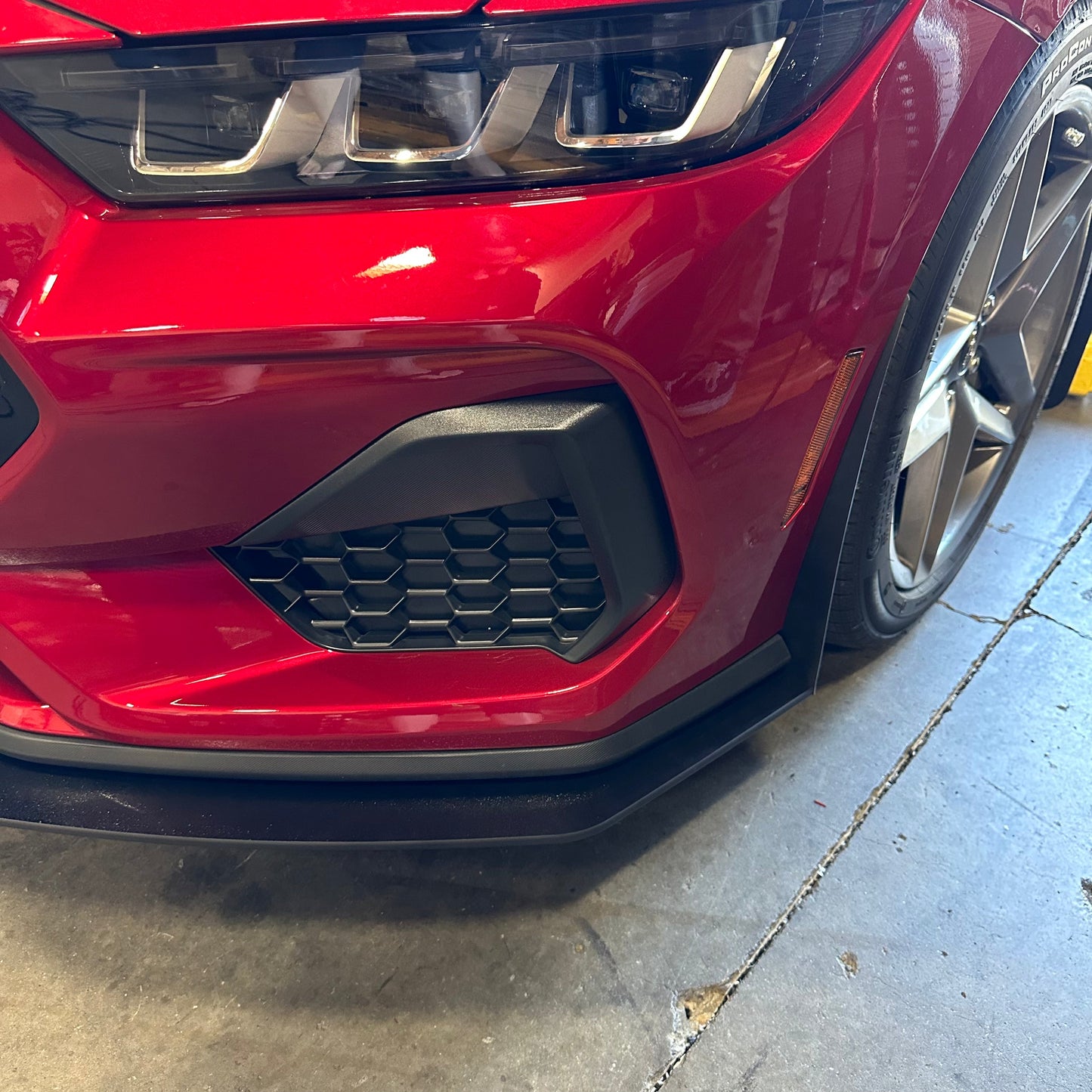 Mustang 24-25 GT/ECO Standard Splitter