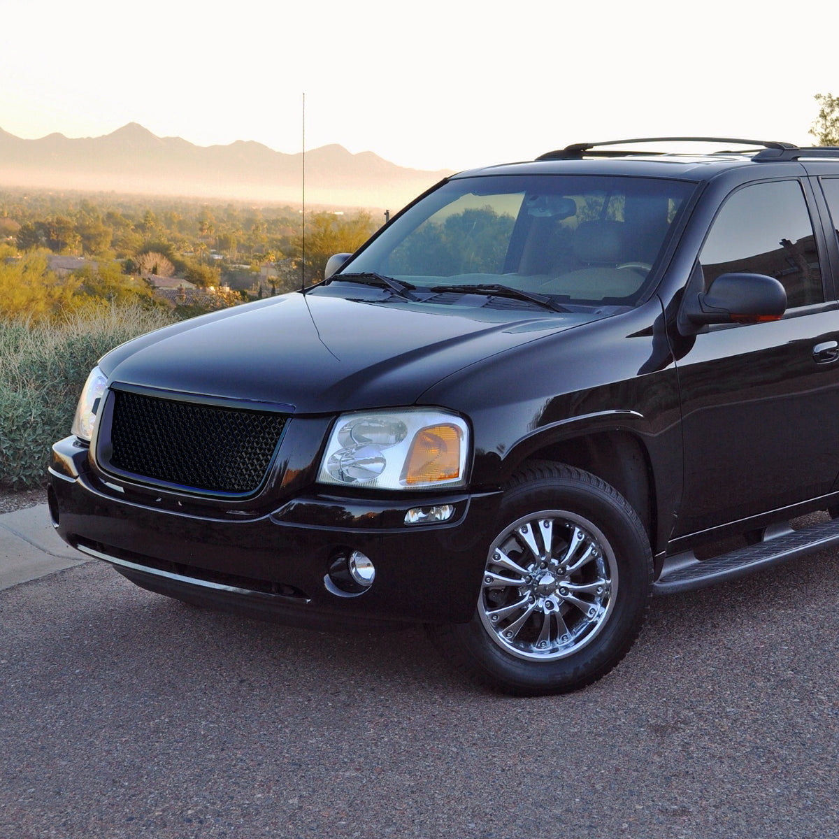 2002-2007 GMC Envoy Glossy Black ABS Mesh Grille