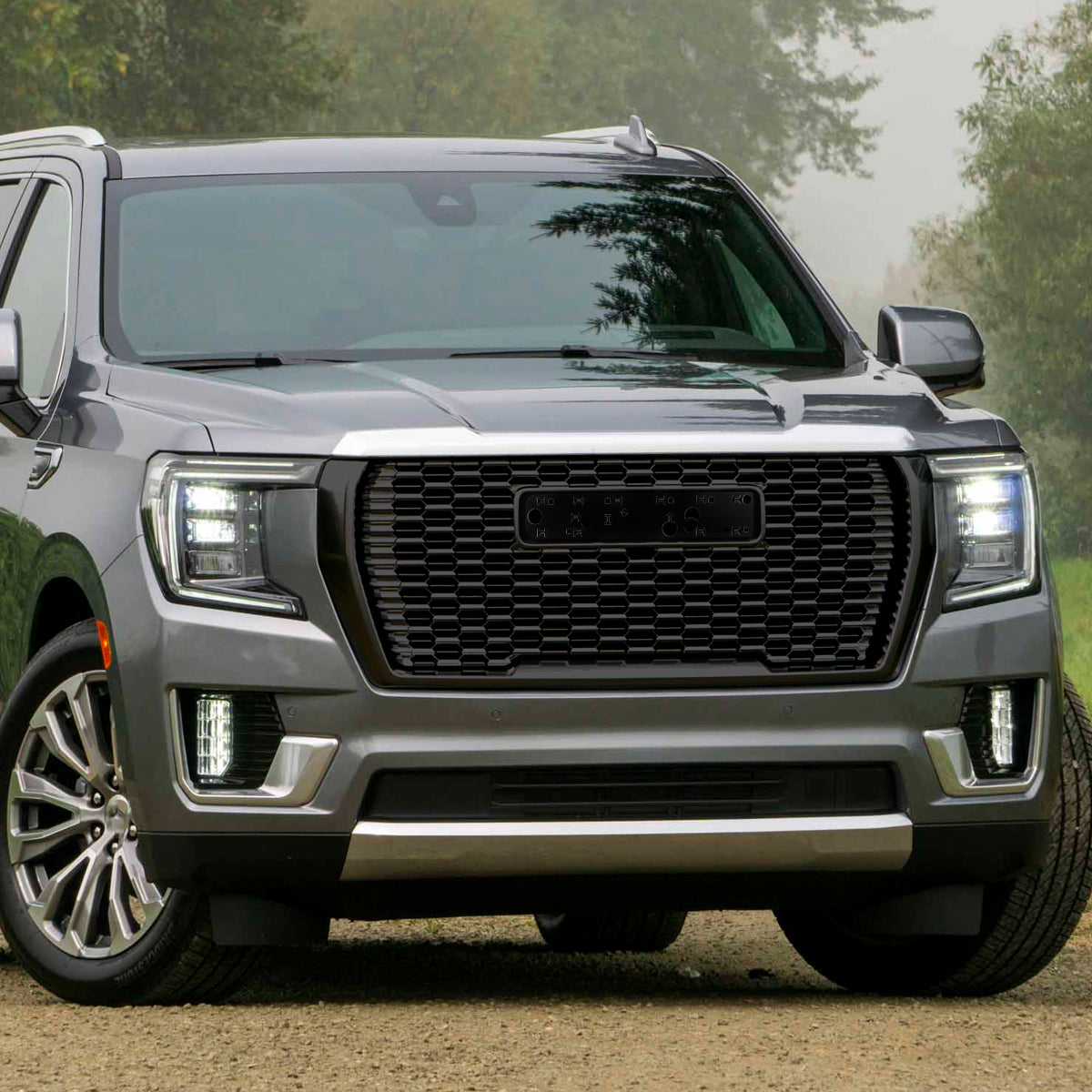 2021-2023 GMC Yukon/Yukon XL Denali Style Front Glossy Black Mesh Grille
