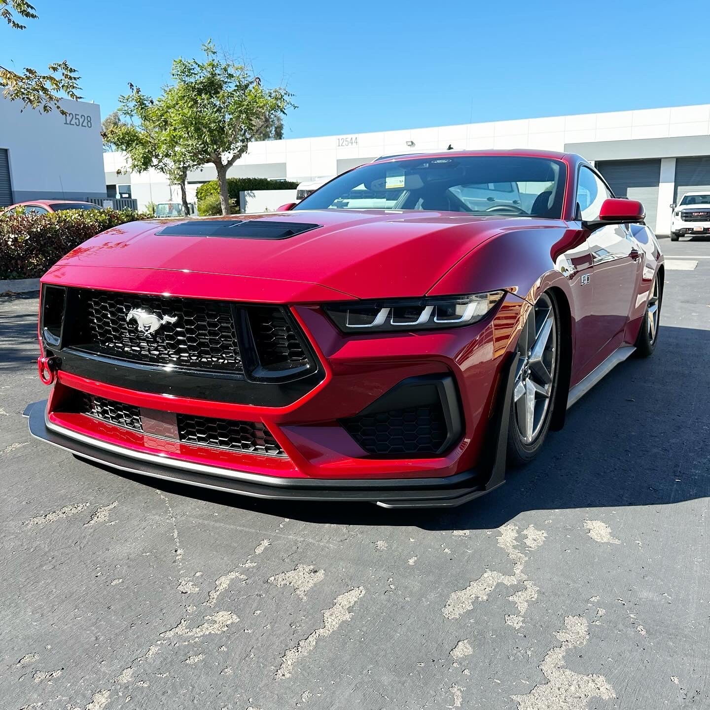 Mustang 24-25 GT/ECO Standard Splitter