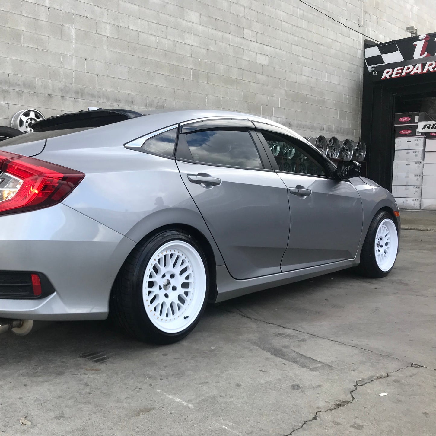 SK1 Full Gloss White