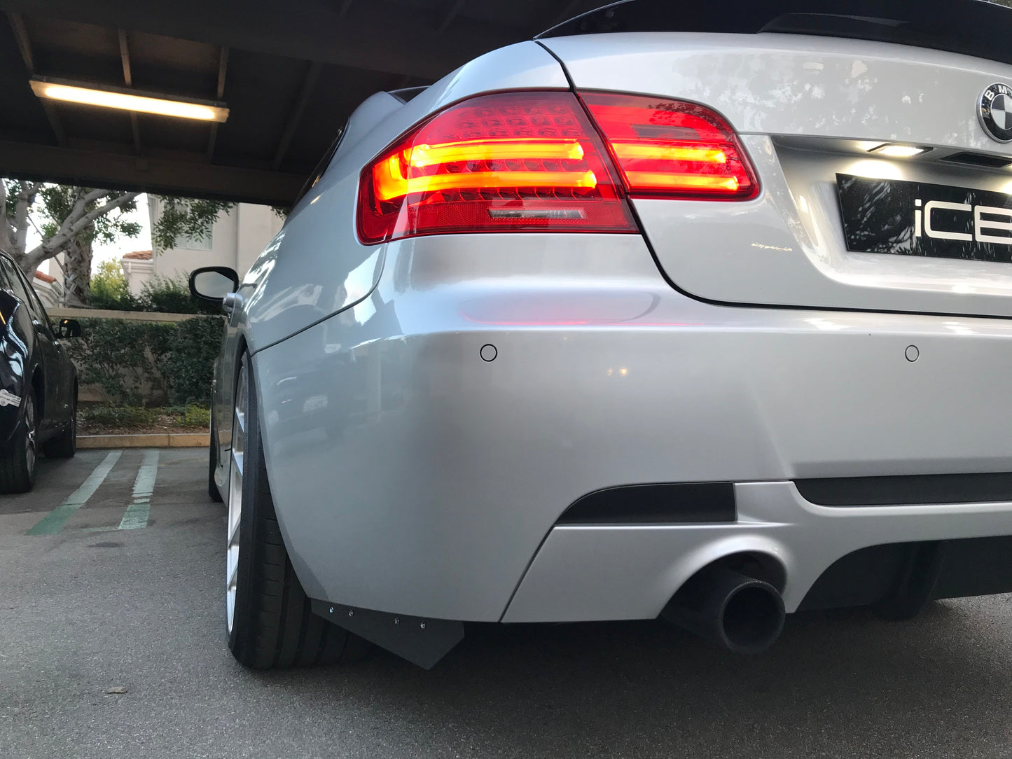 BMW Carbon Fiber Rear Bumper Splitter Extensions Gloss Wet (Rivets)