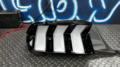 2024 ford mustang CLEAR tail light - DAMAGED (SEE DESCRIPTION)