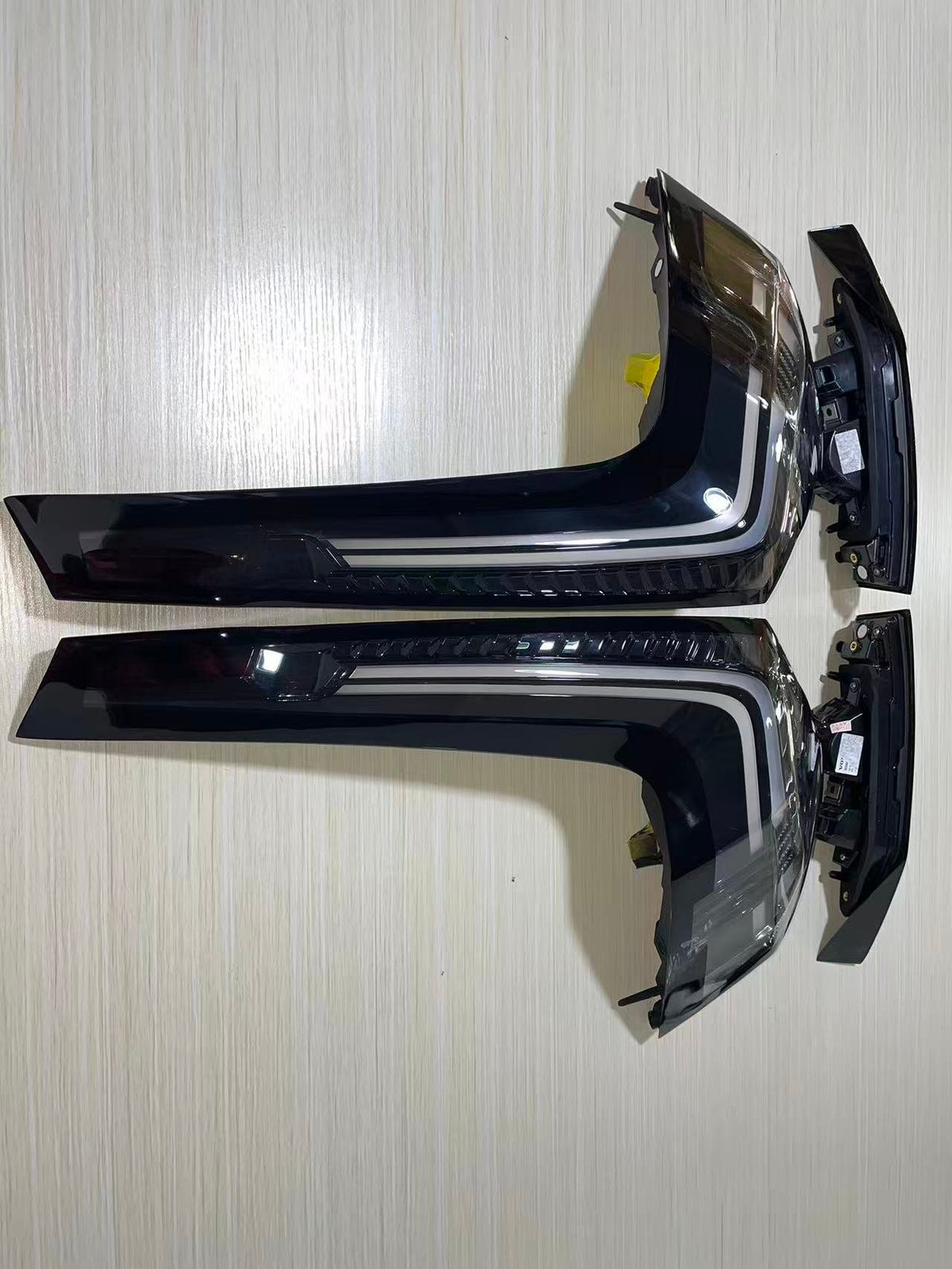 Volvo V90 clear white-housing tail lights by JIEAN Lights – photo 7