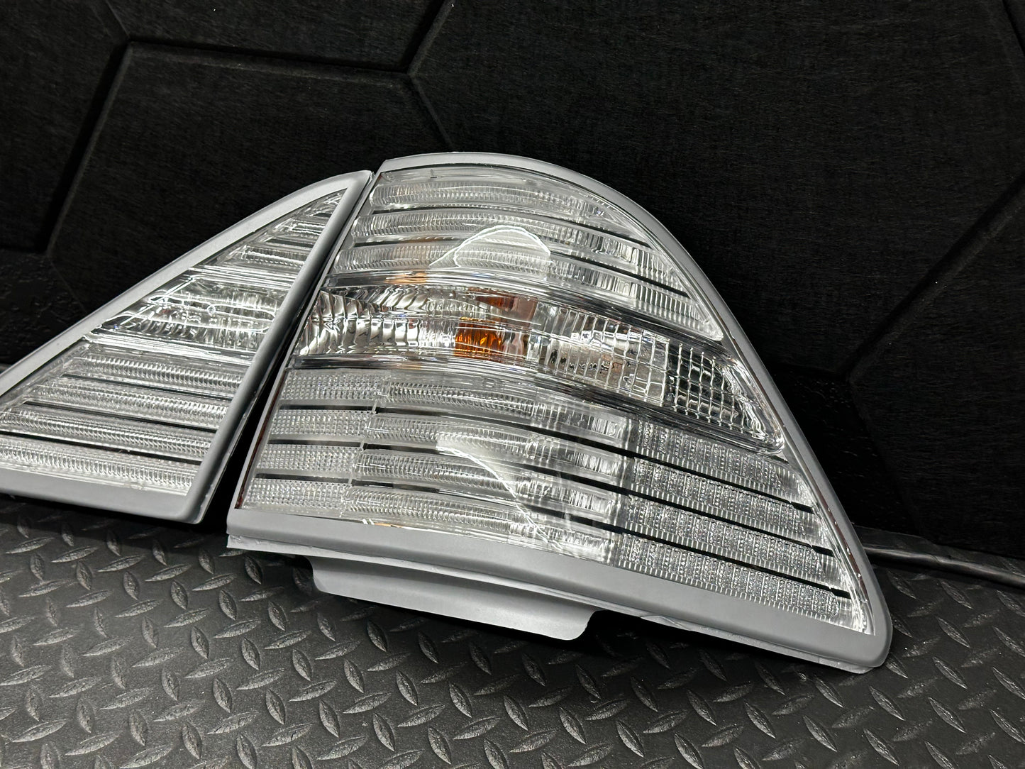 2004-2006 Lexus Ls430 Tail Lights