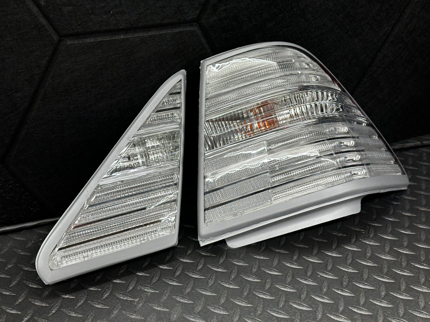 2004-2006 Lexus Ls430 Tail Lights