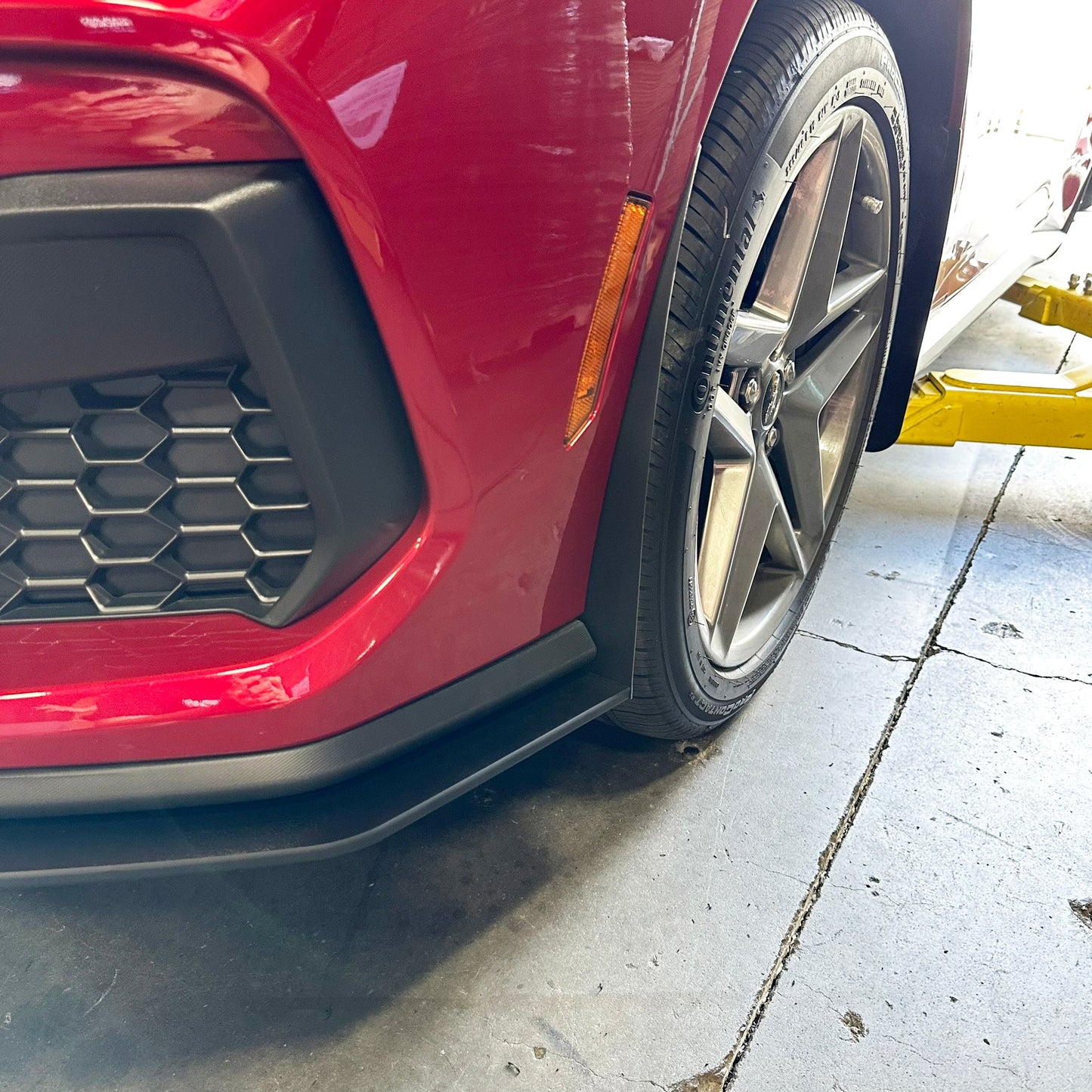 Mustang 24-25 GT/ECO Standard Splitter