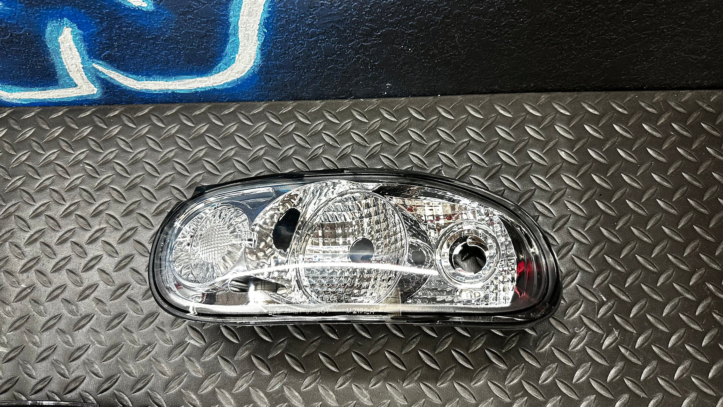 Custom NA Mazda Miata (mx5) clear tail lights